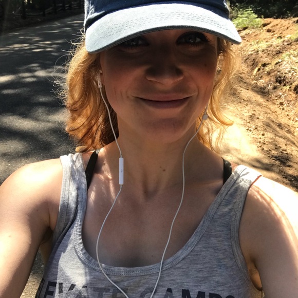 Meet your Posher, Celeste - Picture 6 of 8